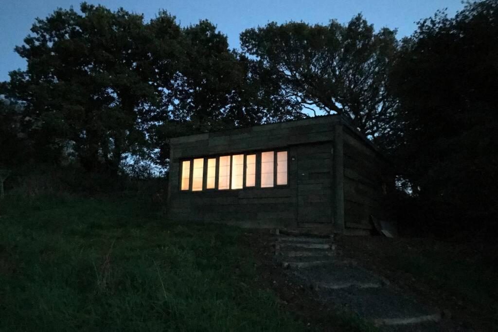 Stags View,Unique Eco Cabin, Dartmoor Views South Brent Екстериор снимка
