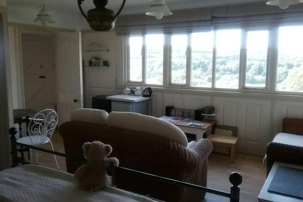 Stags View,Unique Eco Cabin, Dartmoor Views South Brent Екстериор снимка